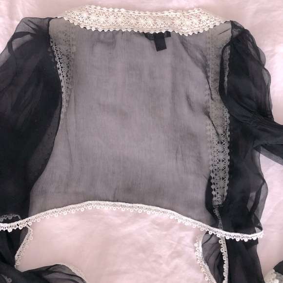 NWOT Forever 21 cropped sheer lace trimmed shrug - Picture 6 of 6